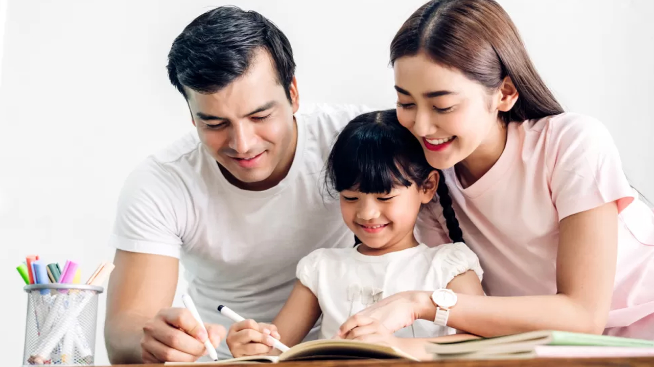 Peran Ibu dalam Menjaga dan Mendidik Pertumbuhan Anak